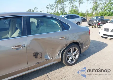 2015 Volkswagen Passat 1.8T Sel Premium from USA, damaged, VIN 1VWCT7A36FC121660